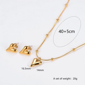 Elegant Heart Pendant Necklace And Stud Earrings Jewelry Set 18K Gold Plated 304 Stainless Steel For Women