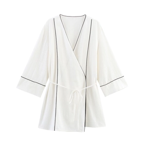 Summer V-neck contrast piping kimono jacket with wide-leg pants in white cotton linen