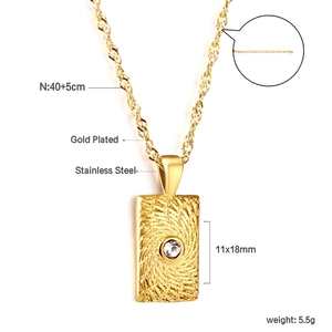 Détails du collier en acier inoxydable doré avec pendentif rectangulaire étoile et cristal