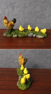Miniature resin hen and four yellow chicks figurines for micro landscape moss decoration