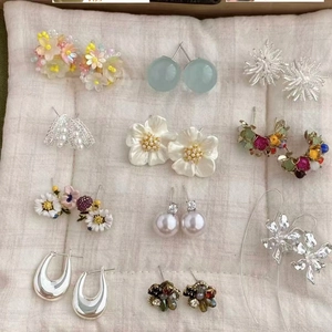 Flower Artificial Pearl Stud Earrings With Zircon Alloy Floral Design And Silver Earring Post Lightweight Luxury Jewelry For Women