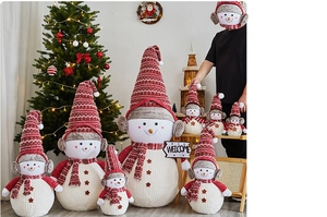 Comparaison de taille détaillée de peluches bonshommes de neige de Noël en diverses couleurs
