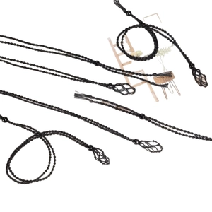 Collar de cordón tejido negro con bolsa de malla para piedras de cristal y cuentas