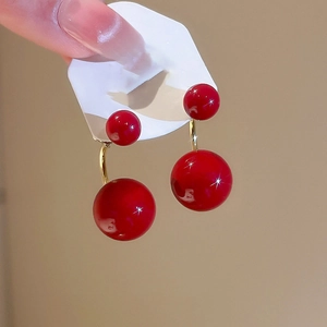 Orecchini A Lobo Doppia Perla Rossa Forma C Lega Placcata Oro 14K Con Perno In Argento Elegante Retrò