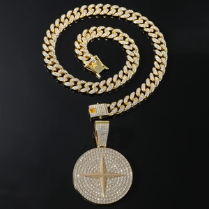 Collier chaîne cubaine hip hop avec pendentif rond étoile croisée serti de strass