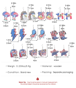 Dimensions détaillées des boucles d'oreilles en bois patriotiques avec motifs drapeau USA