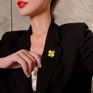 Elegant gold clover brooch with natural mother of pearl shell inlay for women