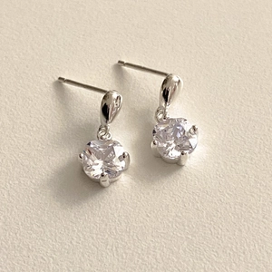 Minimalist 925 sterling silver four-prong round zircon drop earrings with classic ear hooks