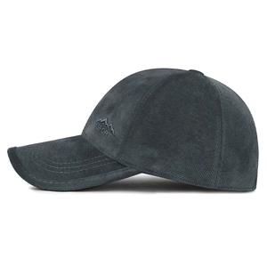 Men's thermal baseball cap in dark grey with fleece lining and sport embroidery