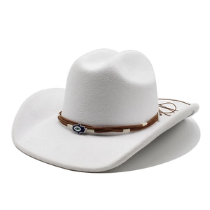 Weißer Cowboyhut aus Wollfilz mit Lederband und blauem Auge Metallornament