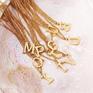 Polished 18k gold initial pendant necklace with minimalist curb chain for women