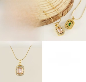Vue détaillée du pendentif zircon carré sur collier en acier titane avec chaîne S
