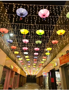 Catena luminosa a LED impermeabile con lanterne di loto multicolore per esterni