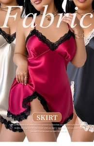 Détails du satin brillant et de la dentelle sur une nuisette sexy grande taille pour femme