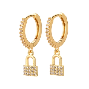 Boucles d'oreilles pendantes cadenas en argent S925 plaqué or avec zircons brillants