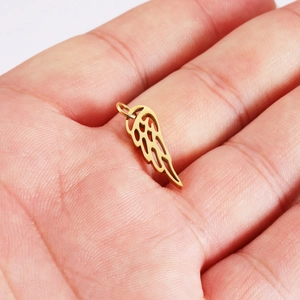Pendentif ailes dorées évidées en acier inoxydable pour création de bijoux DIY