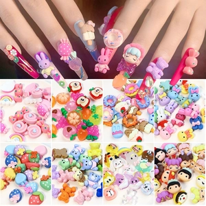 Mini Ciondoli per Nail Art in Resina a Cartone Animato 3D Simpatici Animali Frutta Cuore Fai da Te Decorazione Manicure Kit Accessori Artigianali