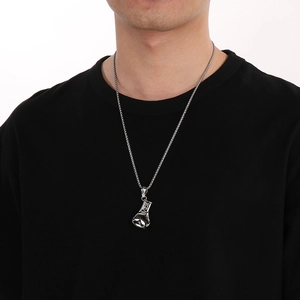 Pendentif gant de boxe rétro en acier inoxydable pour homme avec chaîne de sport