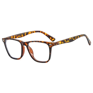Retro tortoise shell square frame sunglasses with transparent lenses for daily wear