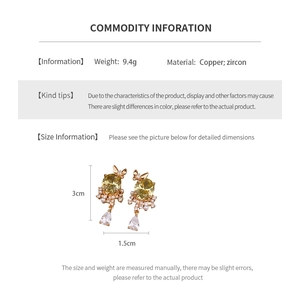 Detailed size chart for 18k gold plated zircon butterfly earrings with pearl accents