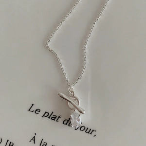 Minimalist s925 sterling silver toggle necklace with a clear teardrop zircon pendant
