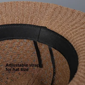 Détail du chapeau de paille Panama avec cordon intérieur noir pour ajuster la taille