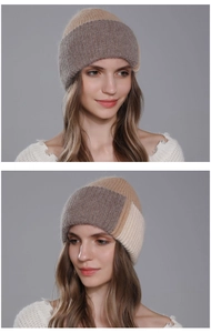 Dettaglio del cappello in maglia invernale in grigio, beige e cammello con texture