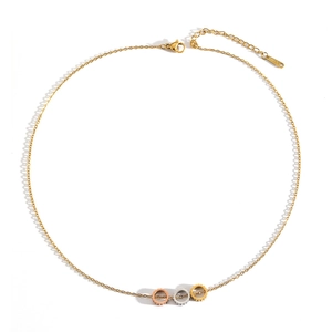 Collier en acier inoxydable avec pendentifs anneaux dentelés en or, argent et or rose