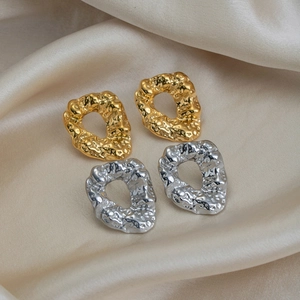 Retro hammered texture hollow round hoop earrings in gold and silver stainless steel