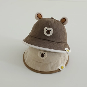 Chapeaux de soleil marron et beige pour bébé avec oreilles d'ours et broderie d'animaux