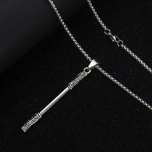 Collier vintage en acier inoxydable avec pendentif bâton de singe et chaîne à mailles carrées