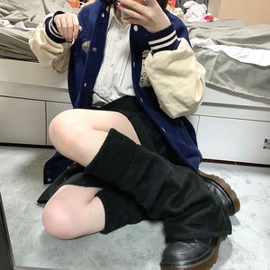 Lolita Y2K einfarbige Beinstulpen mit blauer Baseballjacke und Schulkostümrock