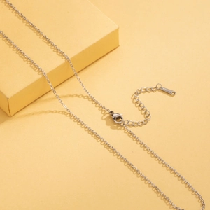 Elegant silver stainless steel link chain necklace with lobster clasp for women
