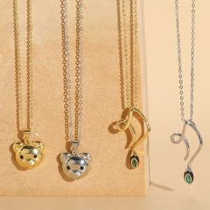 Cute Bear Abstract Snake Pendant Necklace Copper With Zircon Green Gemstone Fashion Jewelry For Women Clavicle Chain