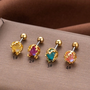 Lot de quatre boucles d'oreilles cartilage en acier doré avec pierres précieuses colorées