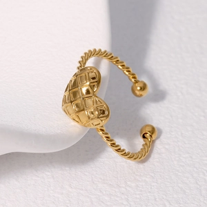 Adjustable heart-shaped stainless steel ring with quilted pattern and gold twisted band