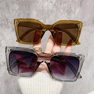 Modieuze Vierkante Oversized Zonnebril Voor Dames UV400 Bescherming PC Frame Retro Street Style Outdoor Reizen Brillen