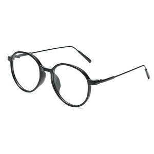 Klassische runde schwarze Brille mit schmalen Metallbügeln im minimalistischen Retrostil