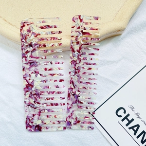 Elegant marble pattern acetate hair comb set in purple and cream for stylish hair styling