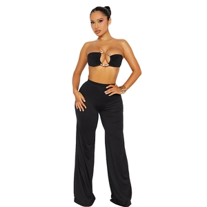 Ensemble deux pièces noir pour femme avec haut bustier et pantalon large à taille haute