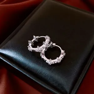 Boucles D'oreilles Créoles Fleur En Cuivre Avec Zircone Style Français Bijoux De Mode Pour Femmes Couleur Argent