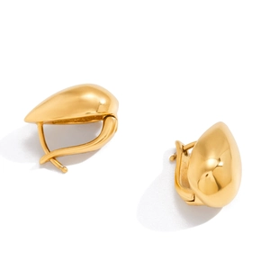 Boucles d'oreilles gouttes dorées élégantes avec design épuré et finition métal poli