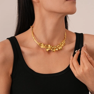 Statement gold lava texture leaf chain collar necklace for women in vintage style