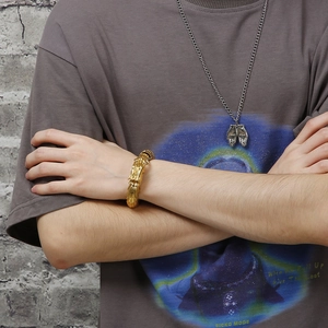 Men's retro dragon scale bracelet and silver prayer hand pendant necklace set