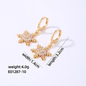 Close-up of snowflake tassel earrings with white zircon inlays and dimensions 1.4x3.2cm