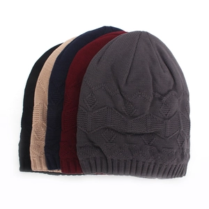 Winter knitted beanies for men in five colors featuring geometric diamond weave pattern