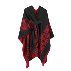 Damen Wende-Poncho-Schal mit geometrischen Strickmustern in Schwarz und Rot