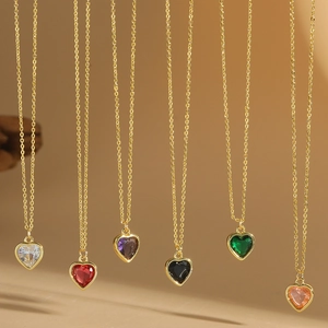 Fashion Gold Plated Copper Heart Pendant Necklace Tiny Sweet Rhinestone Inlaid Clavicle Chain For Women Minimalist Jewelry