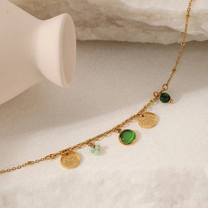 Bracciale boho in acciaio inossidabile placcato oro 18K con pietre verdi naturali e dischi