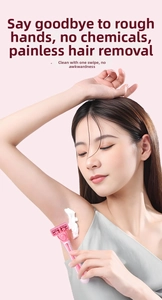 Rasoir manuel rose pour femmes avec lames multicouches utilisé avec de la mousse à raser